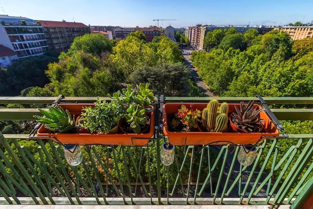شقة Sunny & Updated Flat With Panoramic City View 50M From M4 Stop ميلان